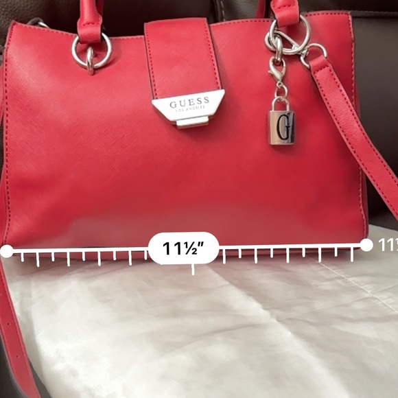 Guess purse - Picture 5 of 9